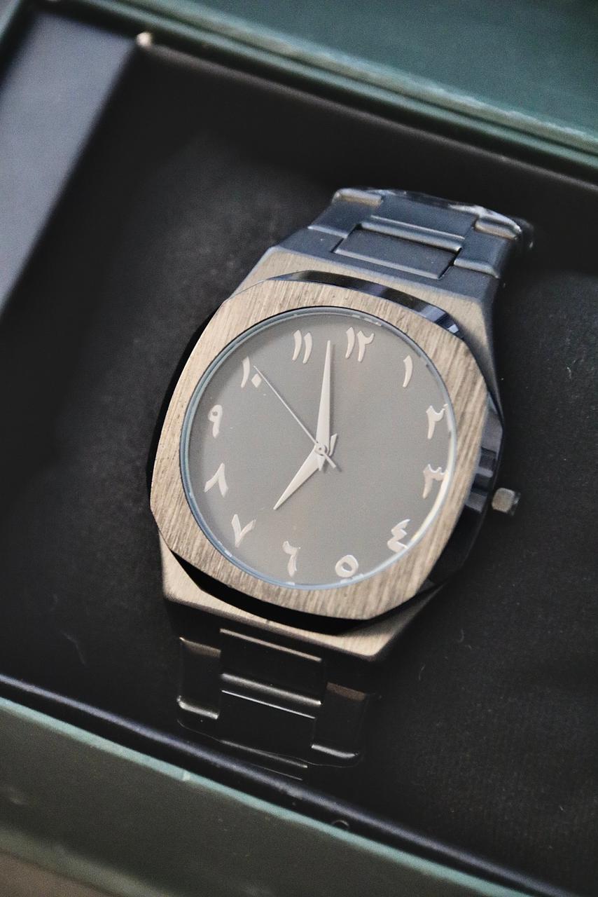 Aura in Stainless Steel